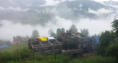 Construcción del Hospital de Seduwa, en el distrito del Makalu (Nepal).