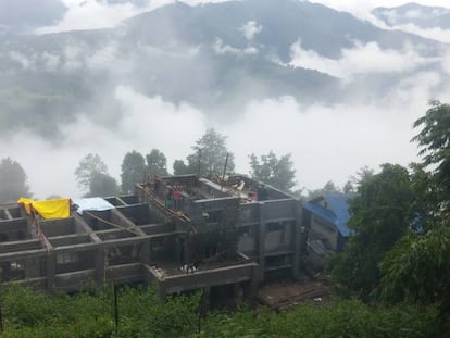 Construcción del Hospital de Seduwa, en el distrito del Makalu (Nepal).