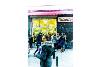 El bar Palentino, un clásico en la calle del Pez, en el barrio de Malasaña.