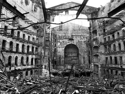 El Liceo de Barcelona, tras el incendio de 1994.