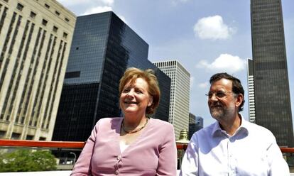 Merkel y Rajoy, durante su paseo en barco en Chicago.