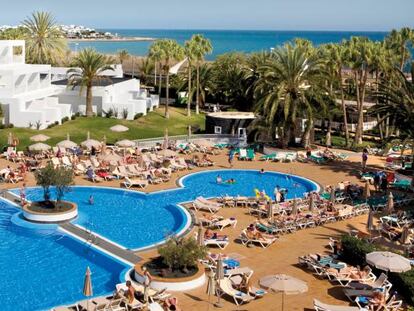 Vista aérea del Hotel Riu Paraiso Lanzarote Resort.