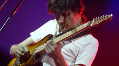 Actuación del fallecido cantautor madrileño Antonio Vega junto a su grupo Nacha Pop el 30 de septiembre de 2006.