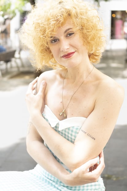  Sandra Bravo, mujer poliamorosa, y divulgadora.