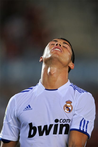 Cristiano Ronaldo se lamenta durante el partido contra el Mallorca.