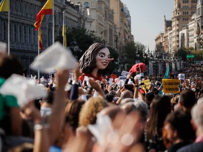 Un momento de la manifestación celebrada el domingo en Madrid contra la gestión sanitaria de Ayuso.
