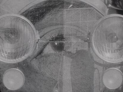 Fotograma de la película ‘Emak Bakia’ (1926), de Man Ray. 