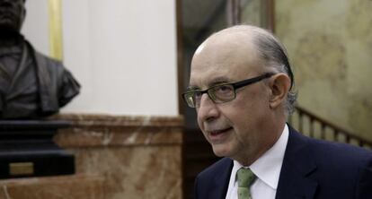 El ministro de Hacienda, Crist&oacute;bal Montoro, en el Congreso.