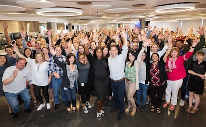 Serena Williams, con el equipo de SurveyMonkey en una foto de su Instagram.