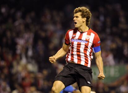 Llorente celebra uno de sus goles.