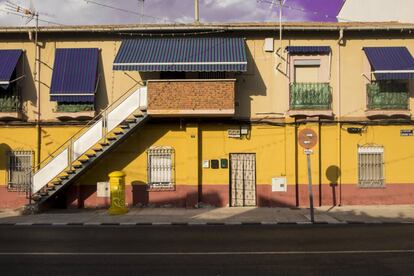 Una fachada, en el Barrio de la Poveda, Arganda del Rey.