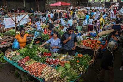Mercado local en el municipio colombiano de Suárez, el pasado 7 de agosto.