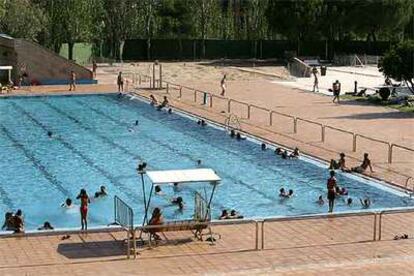 La piscina del barrio madrileño de La Elipa en la que se produjo una agresión homófoba el pasado sábado.