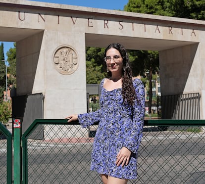 María Ángeles Guzmán Moreno durante un encuentro de estudiantes en la Universidad de Zaragoza, esta semana.