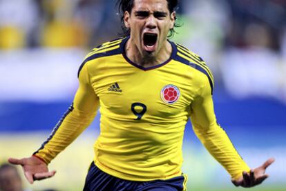 Ballesteros celebra un gol ante Ecuador.