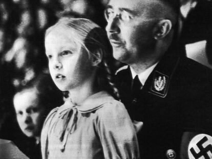 Himmler con su hija Gudrun en 1938