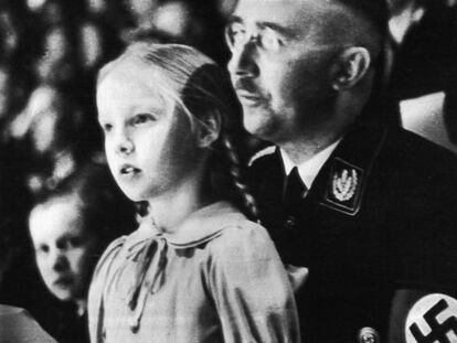 Himmler con su hija Gudrun en 1938