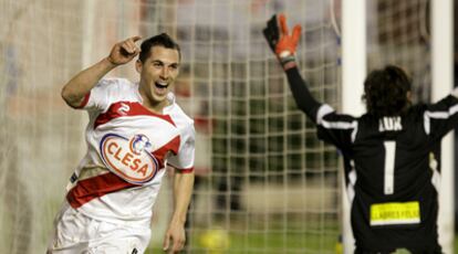 Collantes celebra su gol, el segundo del Rayo