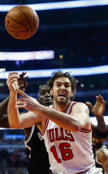 Pau Gasol durante el juego contra los Brooklyn Nets.