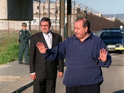 Jesús Gil, al abandonar en la tarde de ayer la cárcel de Alcalá-Meco.
