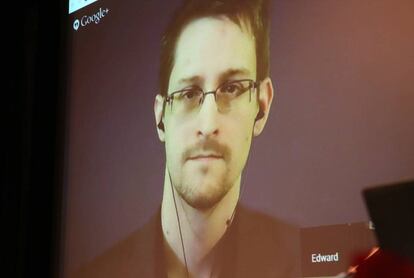Snowden en una de sus apariciones a través de videoconferencia.