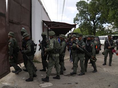 Soldados en la intervención del Centro Penitenciario de Tocorón (Venezuela), el 20 de septiembre.