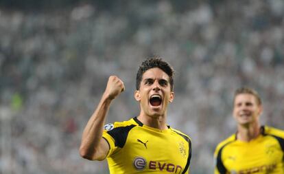 Marc Bartra celebra su gol al Legia Varsovia.