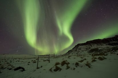 Las auroras boreales son un fenómeno natural que se forma debido a plasmas.