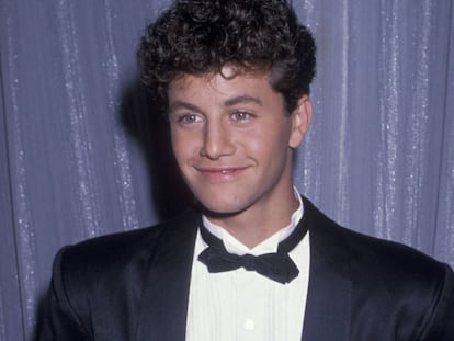 Kirk Cameron en 1989. Era un ídolo juvenil y promesa de la pantalla gracias a la serie 'Los problemas crecen' (1985-1992).