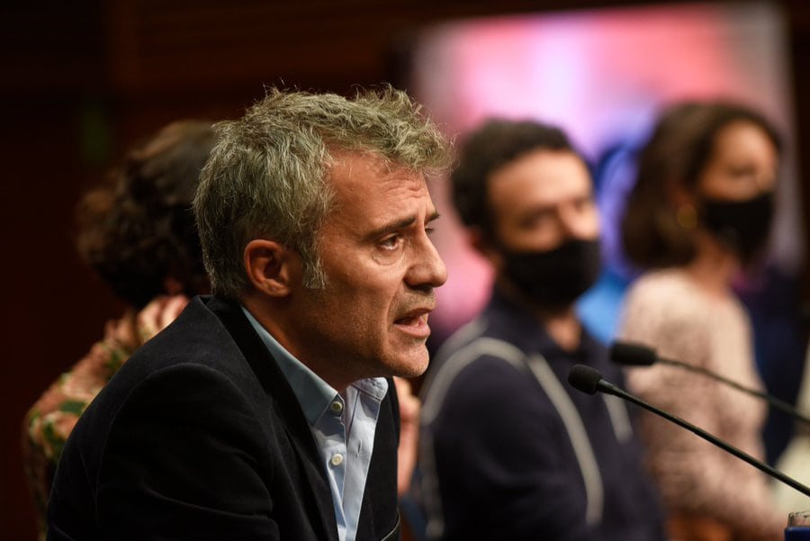 Amenábar, Penélope Cruz, Almodóvar y más de un centenar de personalidades firman una carta de apoyo a Domingo Corral tras su despido de Movistar+