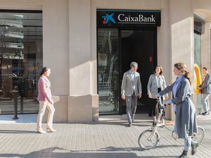 CaixaBank dispone de la red de cajeros más extensa de España, con 12.700 terminales.