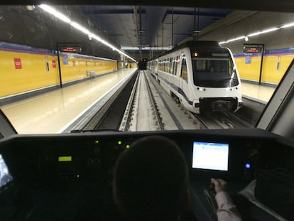 Inauguración de la estación Pinar del Rey, línea 8 de metro, en 2007.