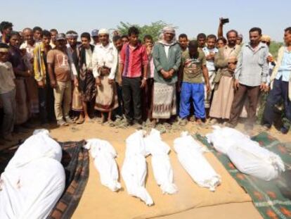 El bombardeo de un funeral en Saná es un golpe bajo a la mediación internacional