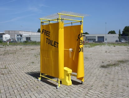 Yellow Spot, la iniciativa en forma de baño portátil para visibilizar el problema del baño público femenino.