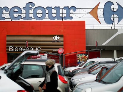 Carrefour de Carquefou, en Nantes (Francia).