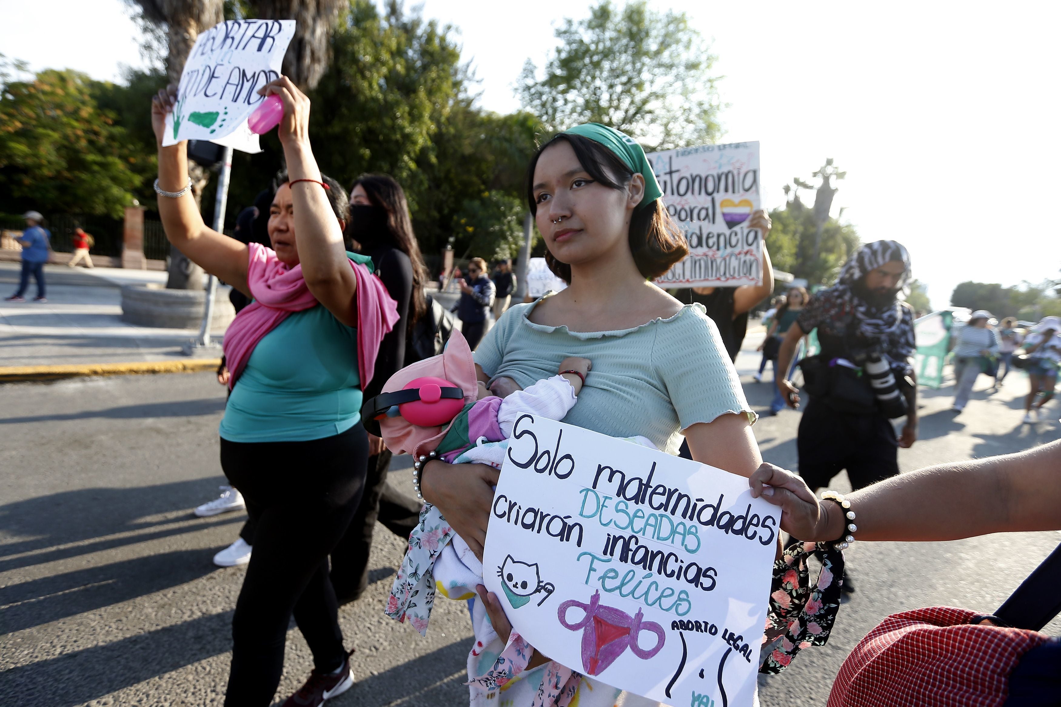 "Querétaro en el Ojo del Huracán: Adolescente Víctima de Violación Acusada de Homicidio por Aborto"