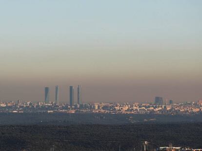 Nube de poluci&oacute;n sobre Madrid.