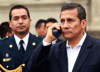 El presidente peruano Ollanta Humala (derecha).