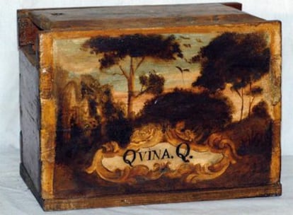Caja del  siglo XVIII, de la exposición <i>Mutis al natural</i>.