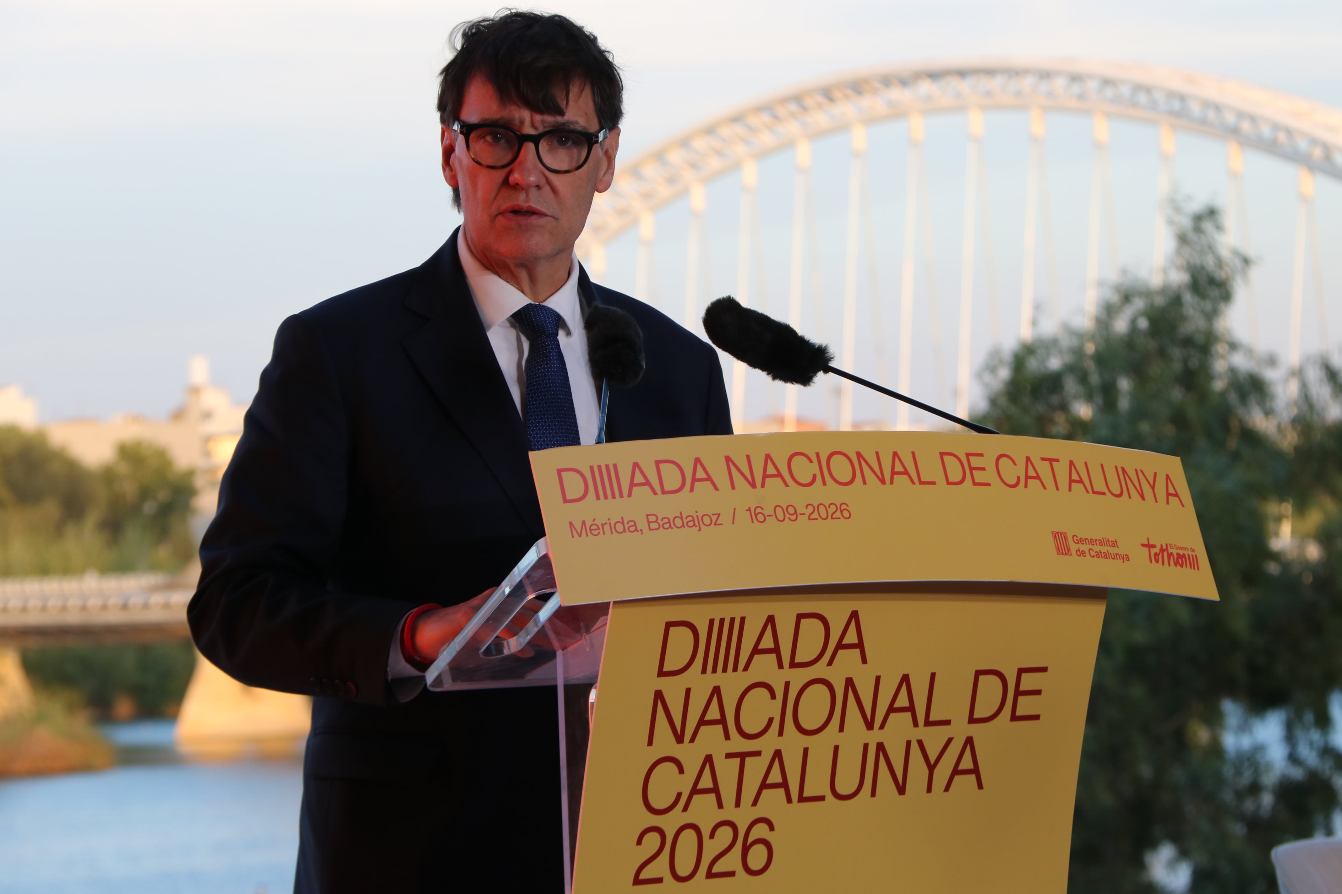 Salvador Illa, desde Extremadura: “Necesitamos muchos Manolo Vital”
