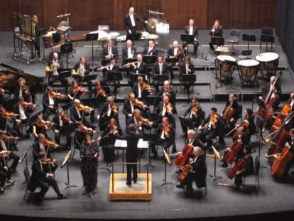La Real Orquesta Sinfónica de Sevilla, en el Gran Teatro Falla en 2013.