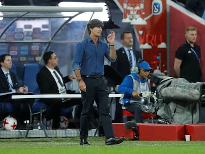 Löw, durante un momento de la final entre Chile y Alemania.