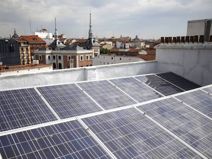 Paneles solares en una vivienda de Madrid.