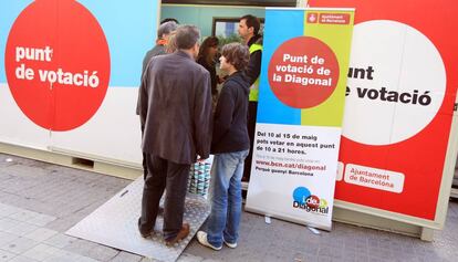 Punto de votaci&oacute;n para el refer&eacute;ndum de la Avenida de la Diagonal