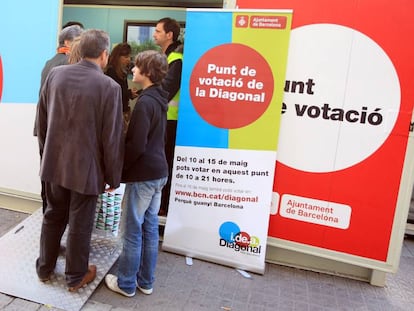 Punto de votaci&oacute;n para el refer&eacute;ndum de la Avenida de la Diagonal