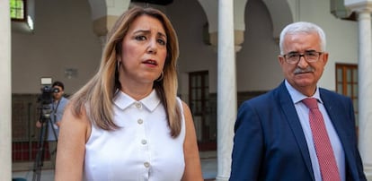 La presidenta andaluza, Susana Díaz, junto a su vicepresidente, Manuel Jiménez Barrios.