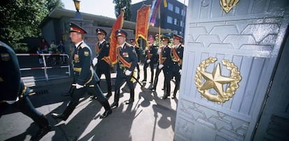 Retirada de soldados soviéticos de Berlín, en 1994.