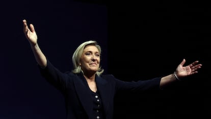 Marine Le Pen celebra los resultados de la primera vuelta de las elecciones legislativas francesas.
