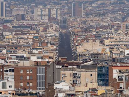 El episodio de contaminación es perceptible en Barcelona desde Montjuïc.