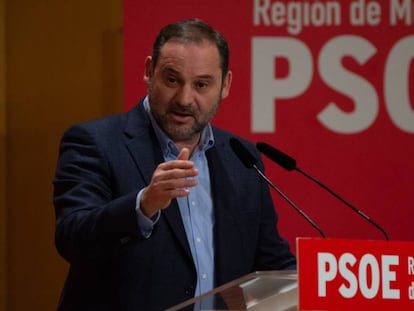 El ministro José Luis Ábalos, durante su intervención en el Comité Regional del PSOE de la Región de Murcia.